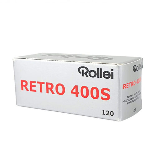 Rollei Retro 400S 120 黑白底片，源自 Agfa 航空攝影配方，具備高反差與近紅外線感光特性。